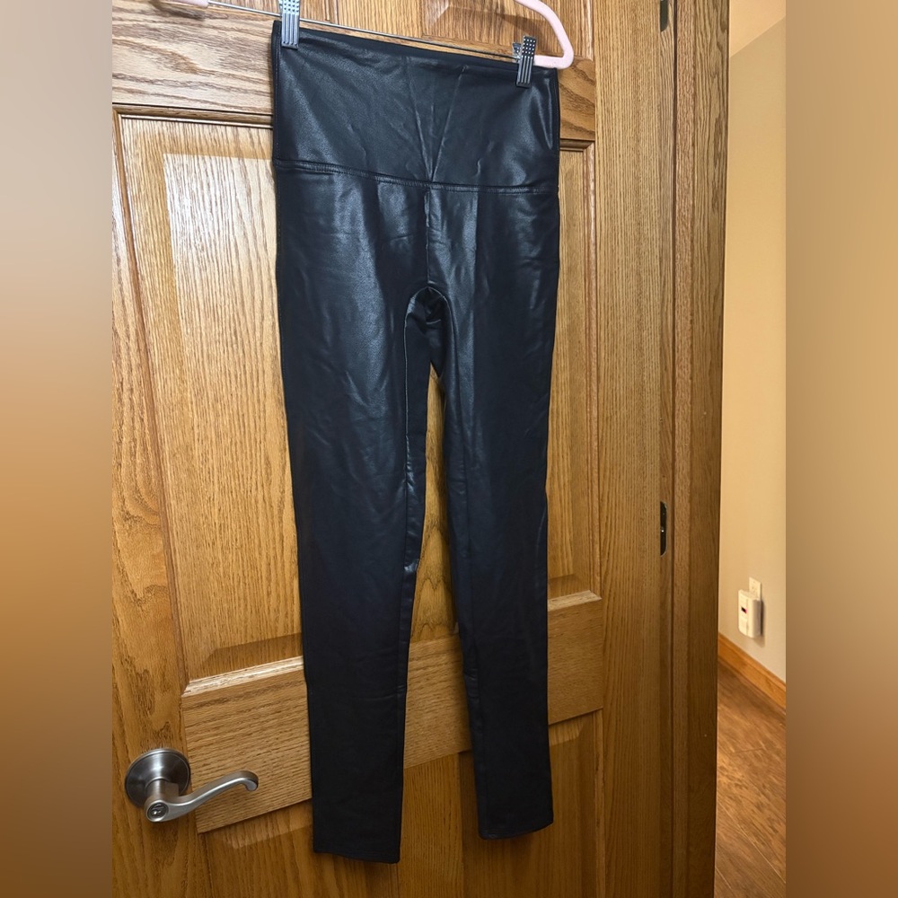 Women’s Fake Leather leggings size large
